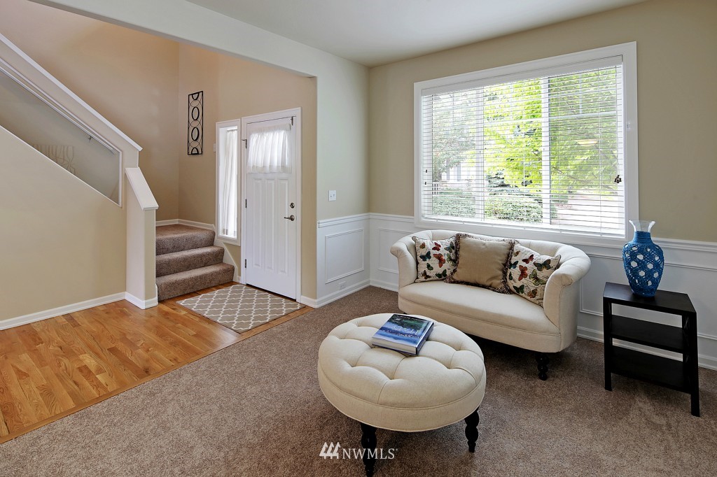 1408 Queen Avenue Northeast Renton, WA 98056 - Photo 4 of 21 Gallery Image 4