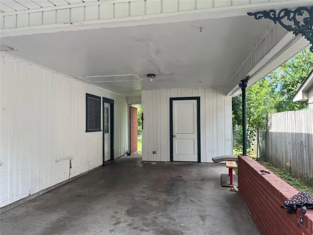 a view of an outdoor space