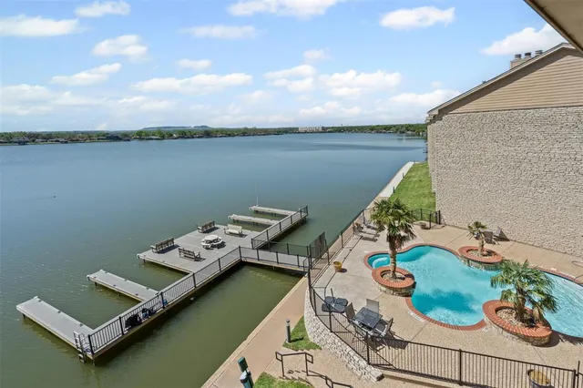 $225,000 | 401 East Pearl Street, Unit 2306, Granbury, TX 76048