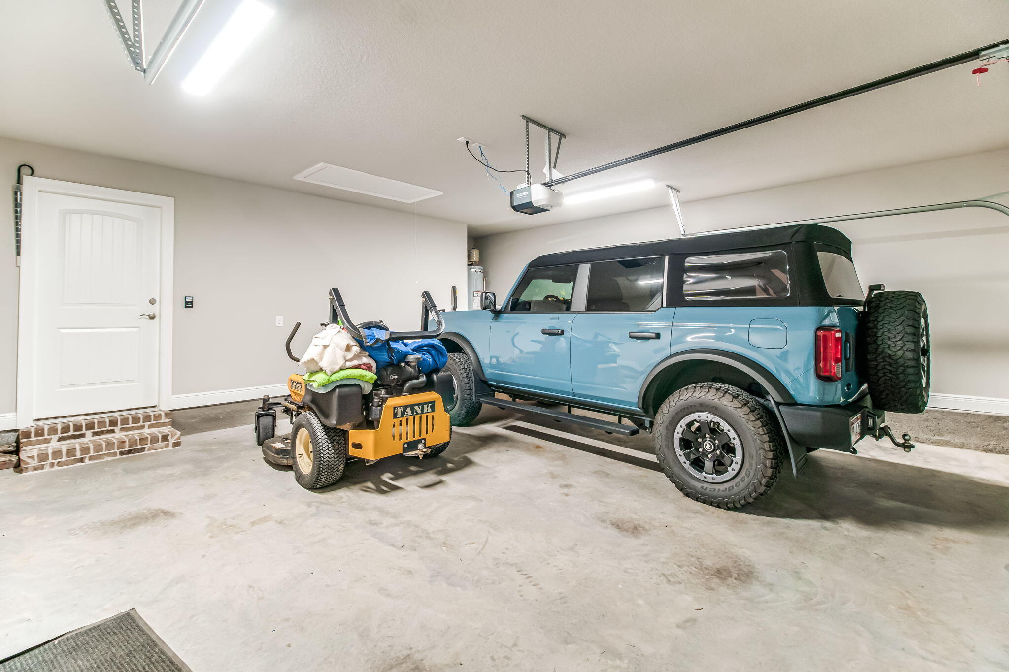 9188 Trident Road Milton, FL 32583 - Photo 33 of 47 a utility room with painted walls