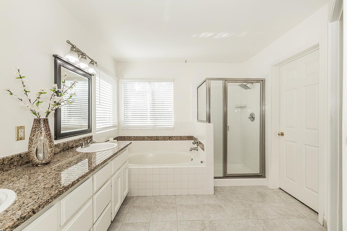 837 East Buckhill Road Fresno, CA 93720 - Photo 25 of 55