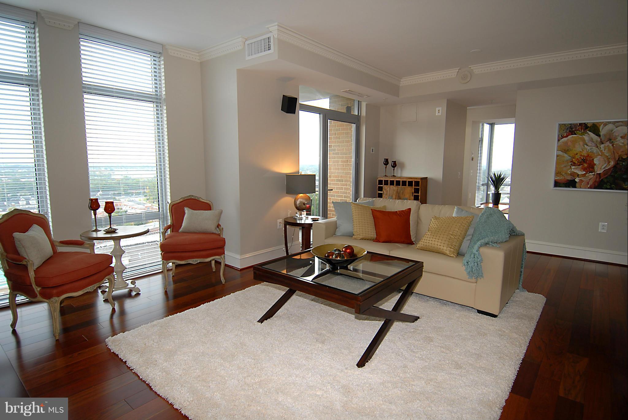 11990 Market Street, Unit 1315 Reston, VA 20190 - Photo 4 of 30 Living Room