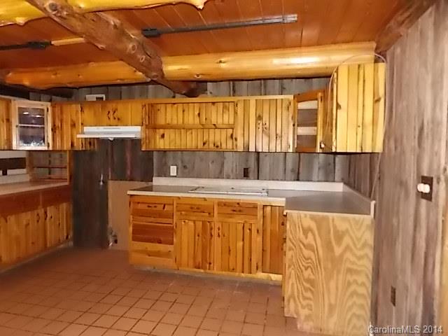 452 Lancaster Estate Road Fort Mill, SC 29707 - Photo 5 of 19 a bathroom with a tub sink and mirror