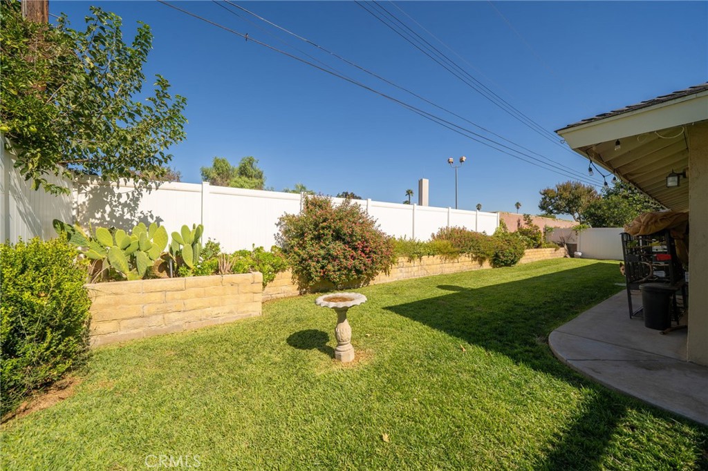 5035 Carlingford Avenue Riverside, CA 92504 - Photo 27 of 32 a view of a backyard