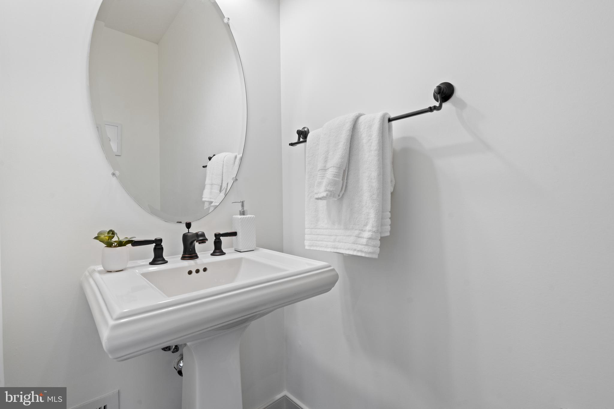 4543 Westhall Drive Washington, DC 20007 - Photo 20 of 40