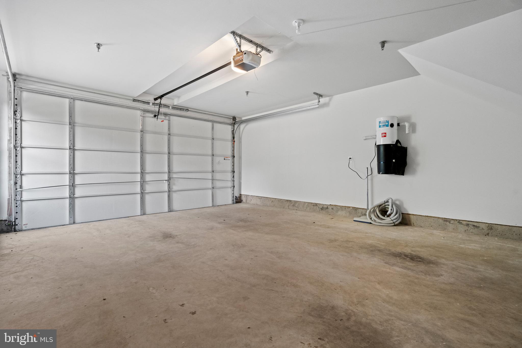 4543 Westhall Drive Washington, DC 20007 - Photo 37 of 40