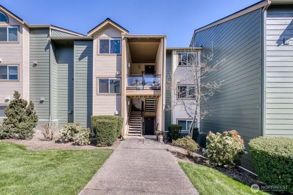 $425,000 | 3008 North Narrows Drive, Unit A303, Tacoma, WA 98407
