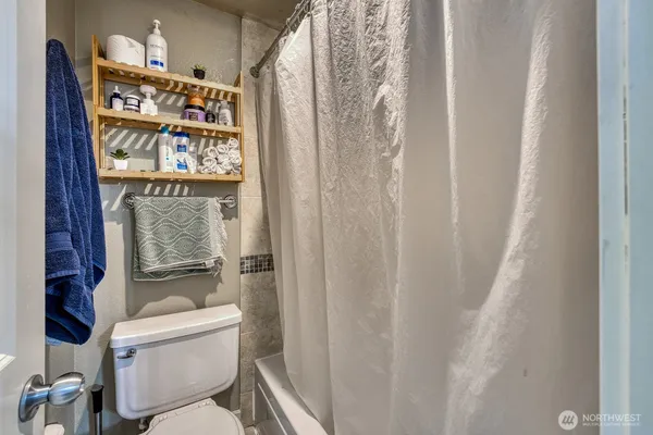 $425,000 | 3008 North Narrows Drive, Unit A303, Tacoma, WA 98407