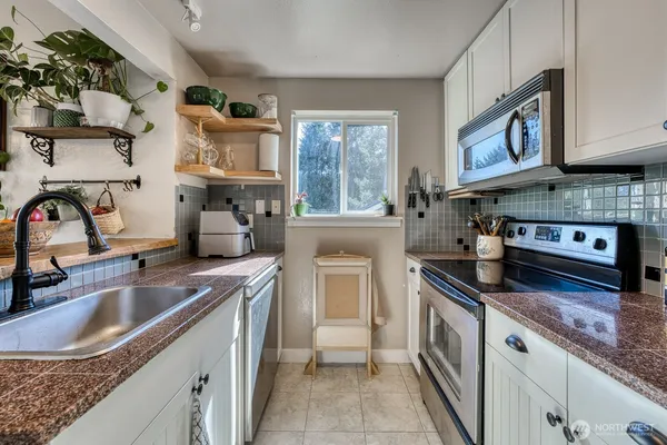 $425,000 | 3008 North Narrows Drive, Unit A303, Tacoma, WA 98407