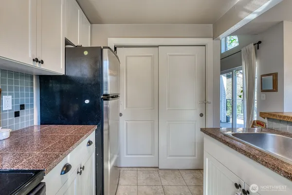 $425,000 | 3008 North Narrows Drive, Unit A303, Tacoma, WA 98407