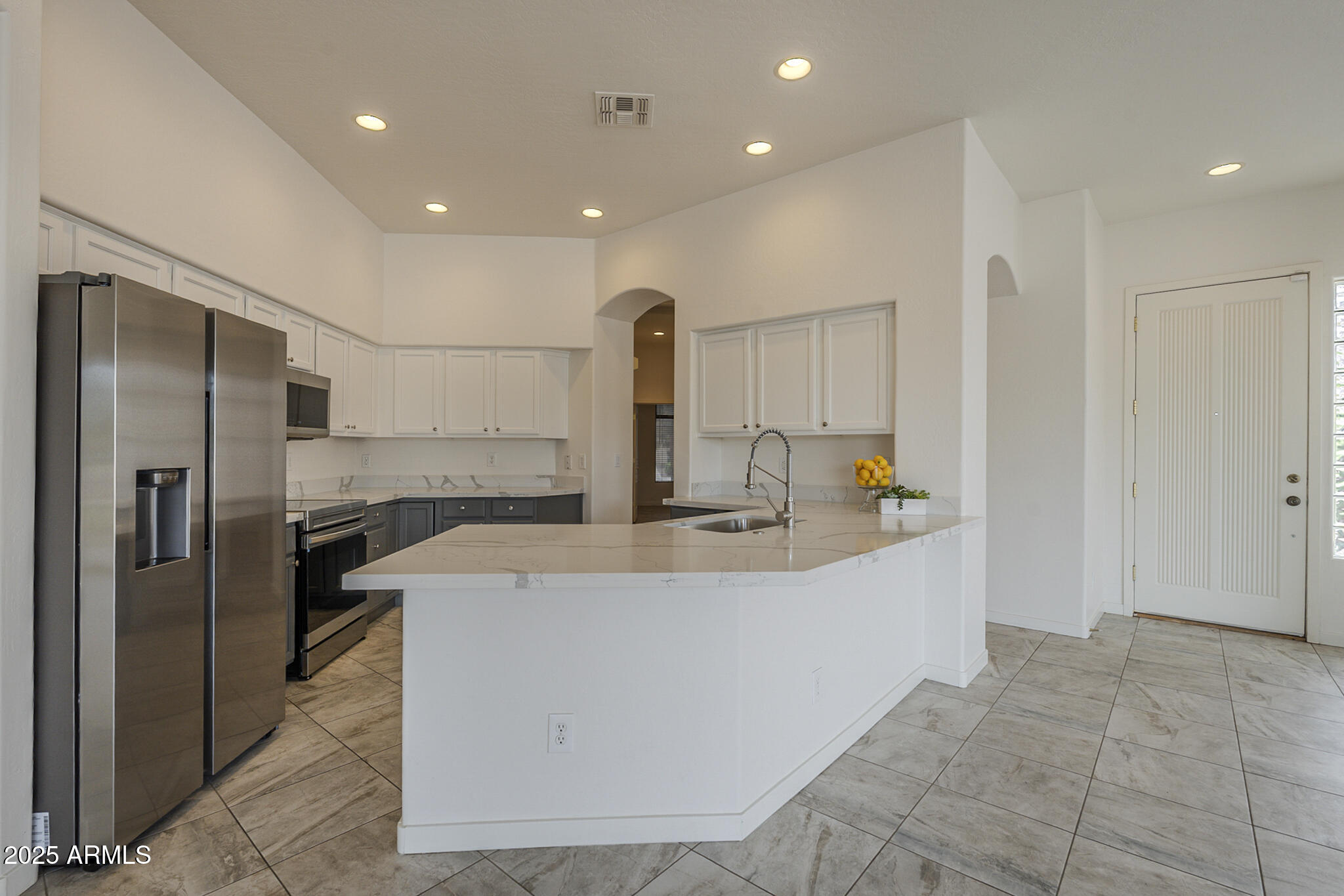 3910 East Carson Road Phoenix, AZ 85042 - Photo 16 of 53 Carson-16