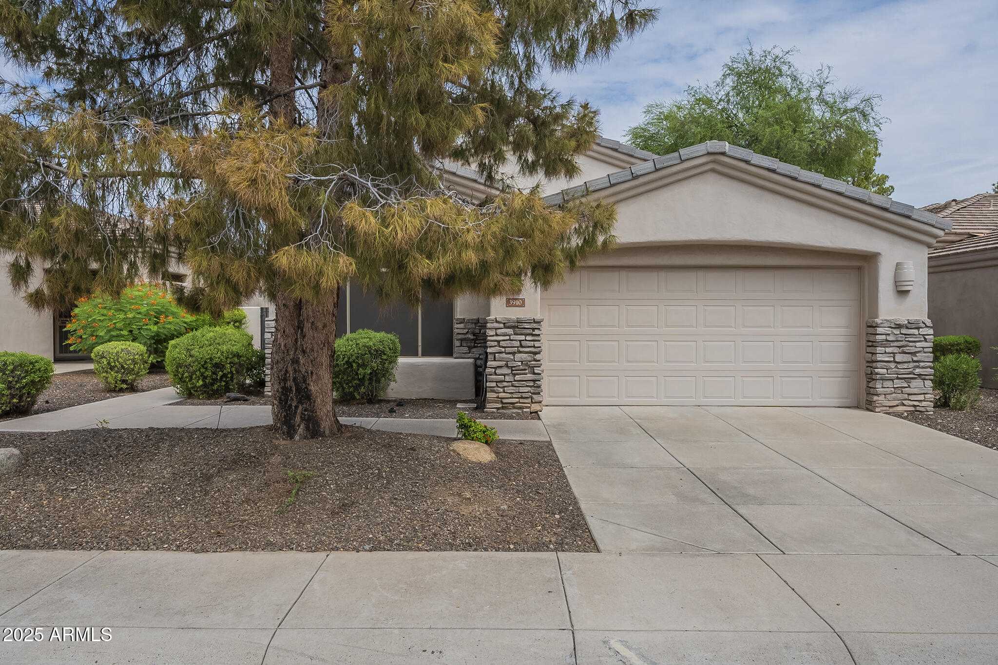 3910 East Carson Road Phoenix, AZ 85042 - Photo 2 of 53 Carson-2