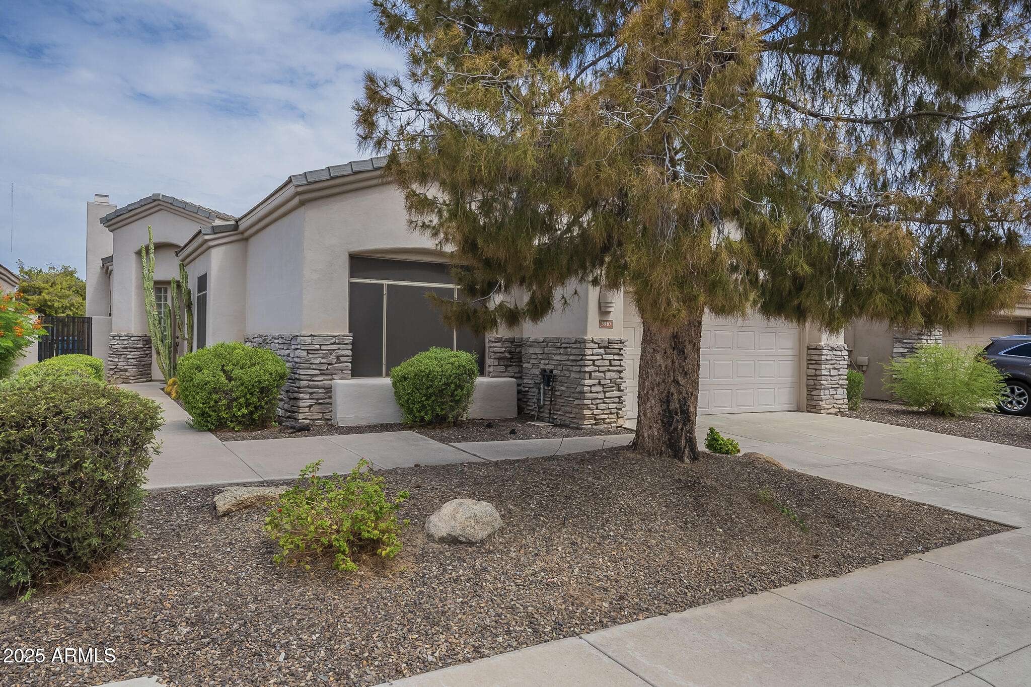 3910 East Carson Road Phoenix, AZ 85042 - Photo 3 of 53 Carson-3