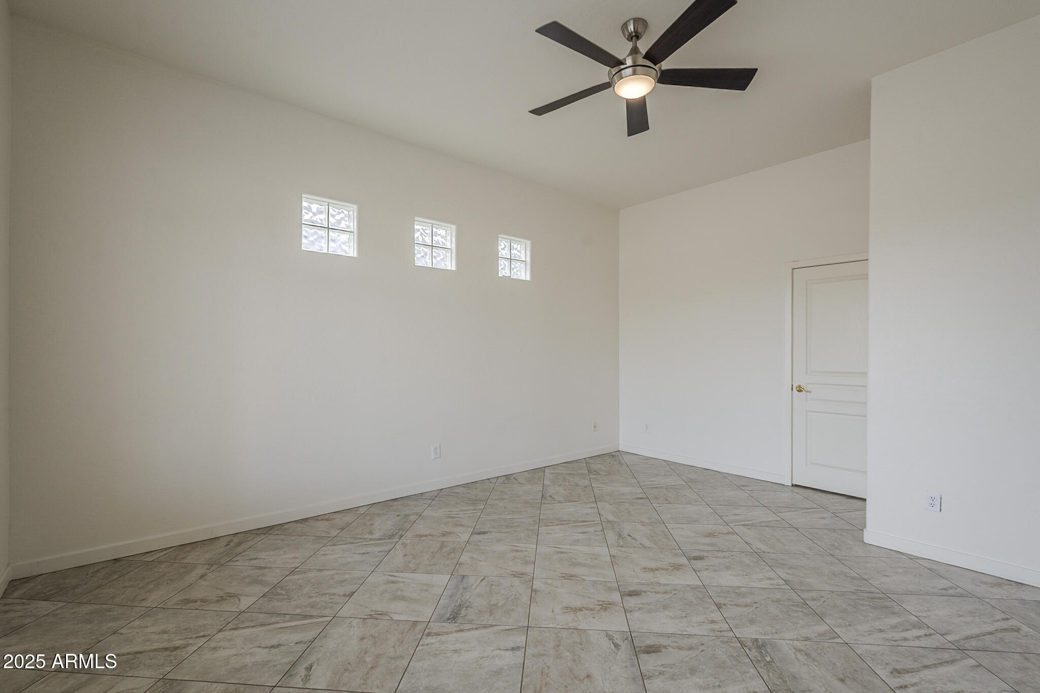3910 East Carson Road Phoenix, AZ 85042 - Photo 32 of 53 Carson-32