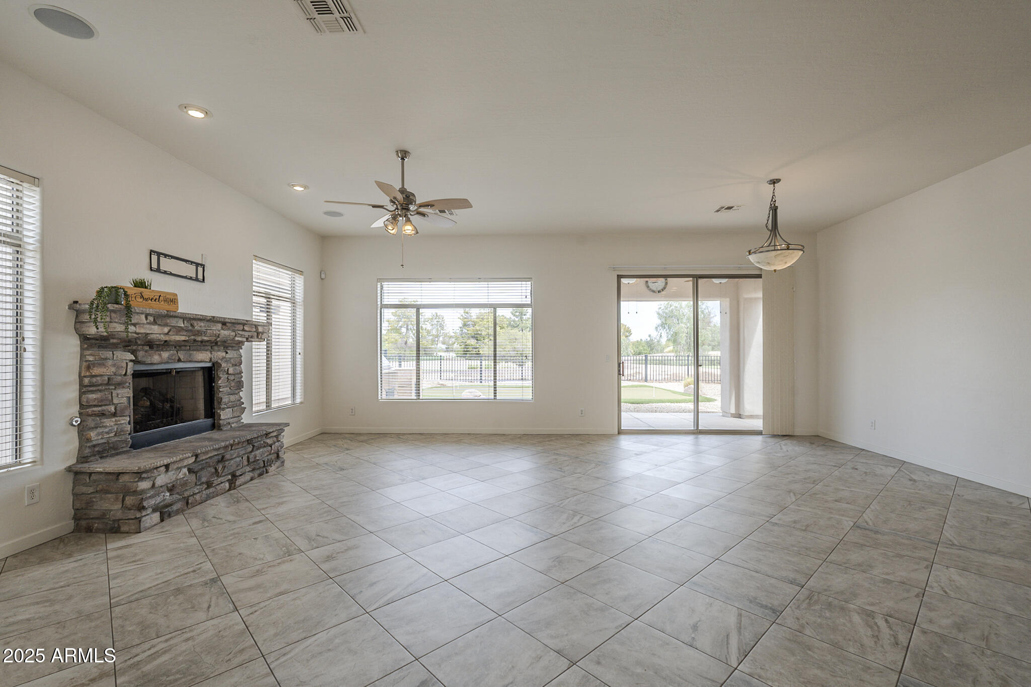3910 East Carson Road Phoenix, AZ 85042 - Photo 9 of 53 Carson-9