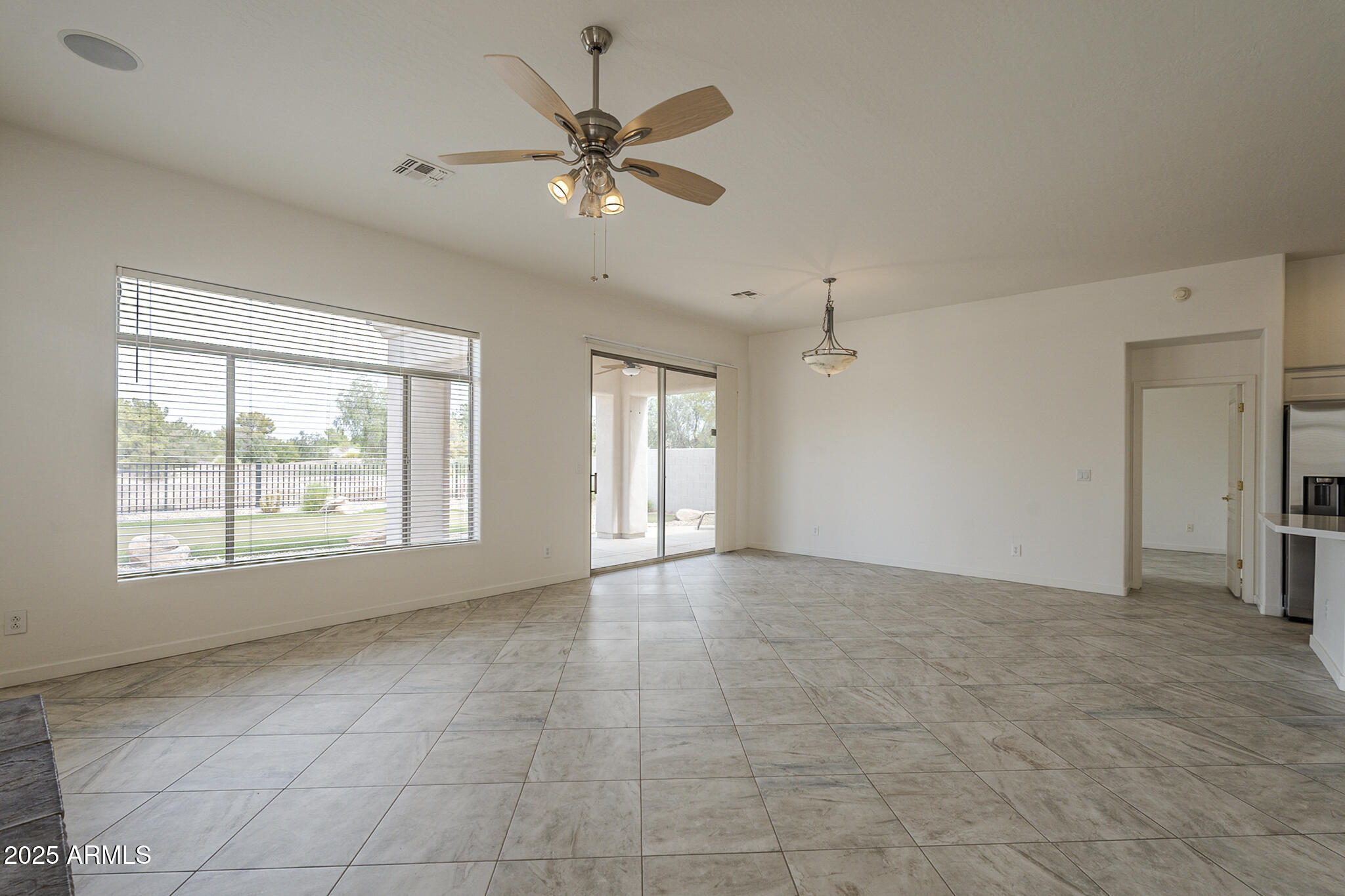 3910 East Carson Road Phoenix, AZ 85042 - Photo 10 of 53 Carson-10