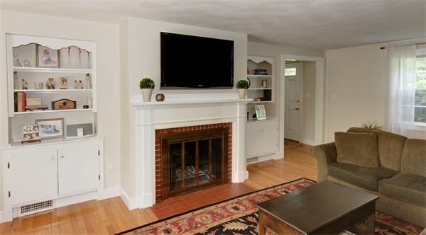 88 Fletcher Road Bedford, MA 01730 - Photo 7 of 22 Gallery Image 7