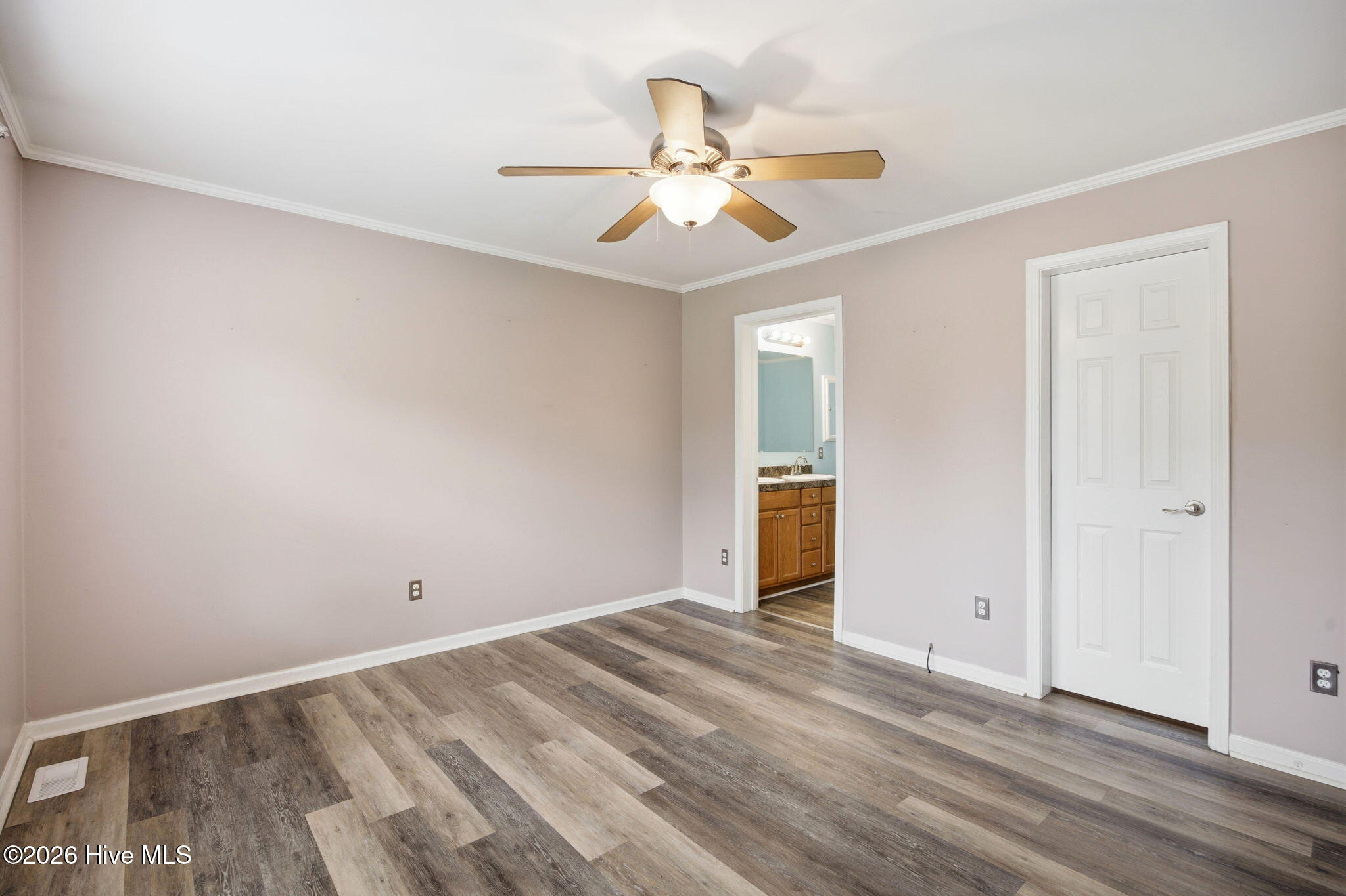 100 Foxrun Drive Hampstead, NC 28443 - Photo 20 of 62 38-web-or-mls-img_9740