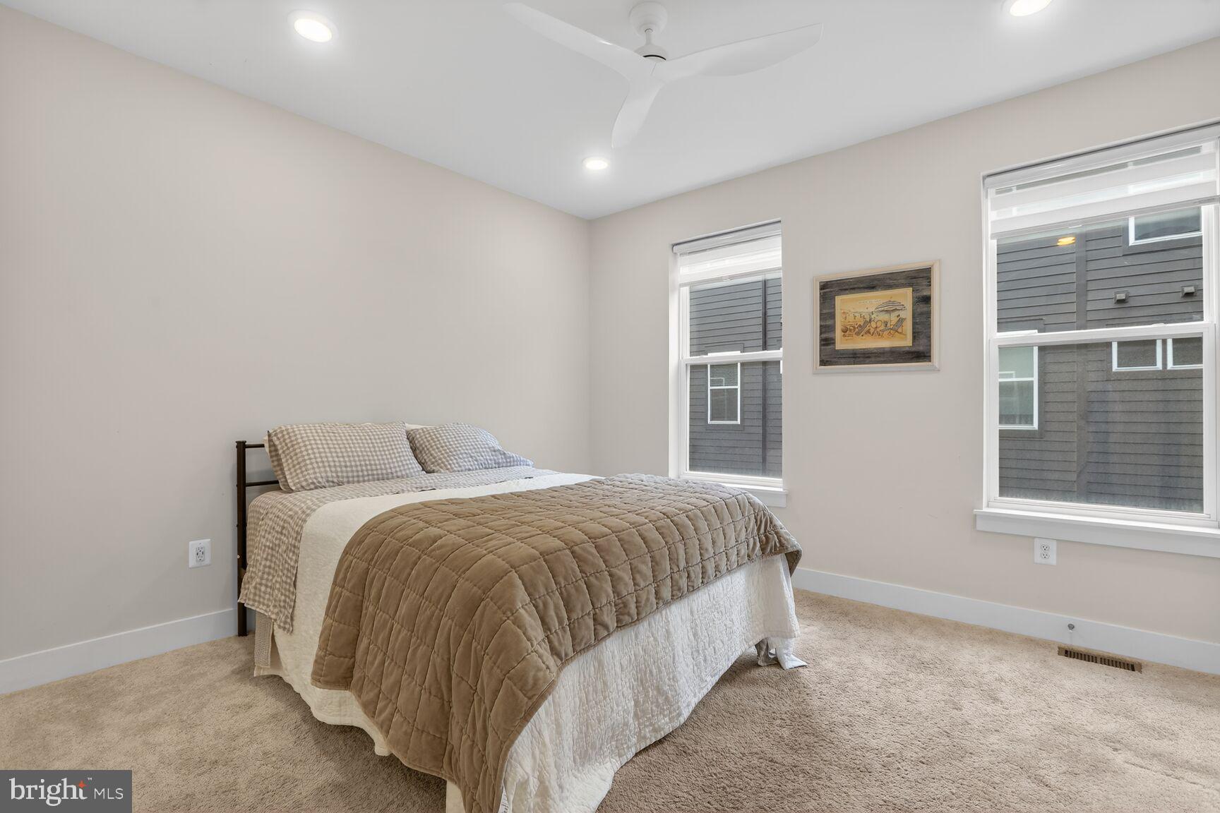 112 Glass Lane Baltimore, MD 21230 - Photo 14 of 29 Master bedroom