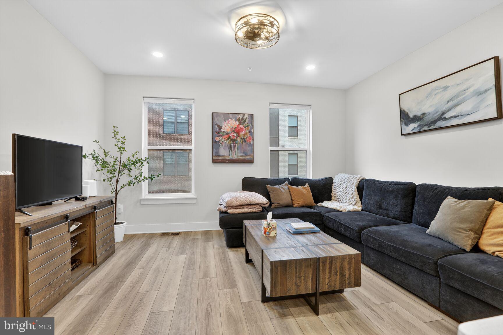 112 Glass Lane Baltimore, MD 21230 - Photo 8 of 29