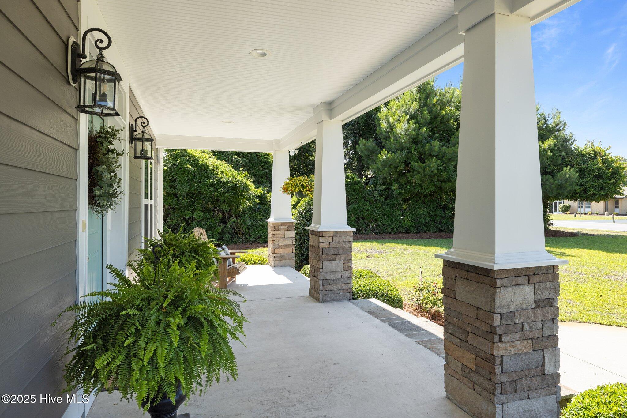 3607 Country Club Road Morehead City, NC 28557 - Photo 34 of 50 Front porch