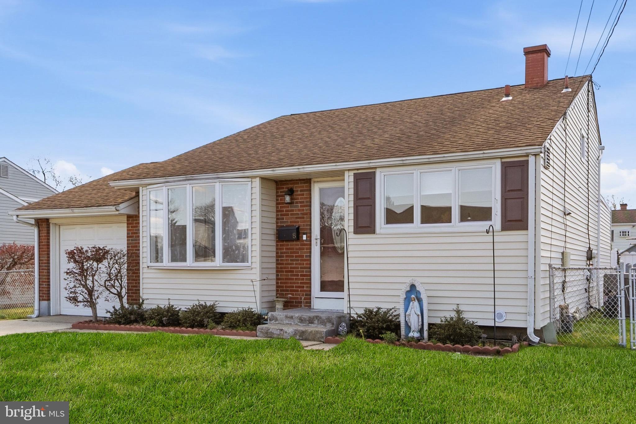 8 Falmouth Road Hamilton, NJ 08620 - Photo 2 of 25