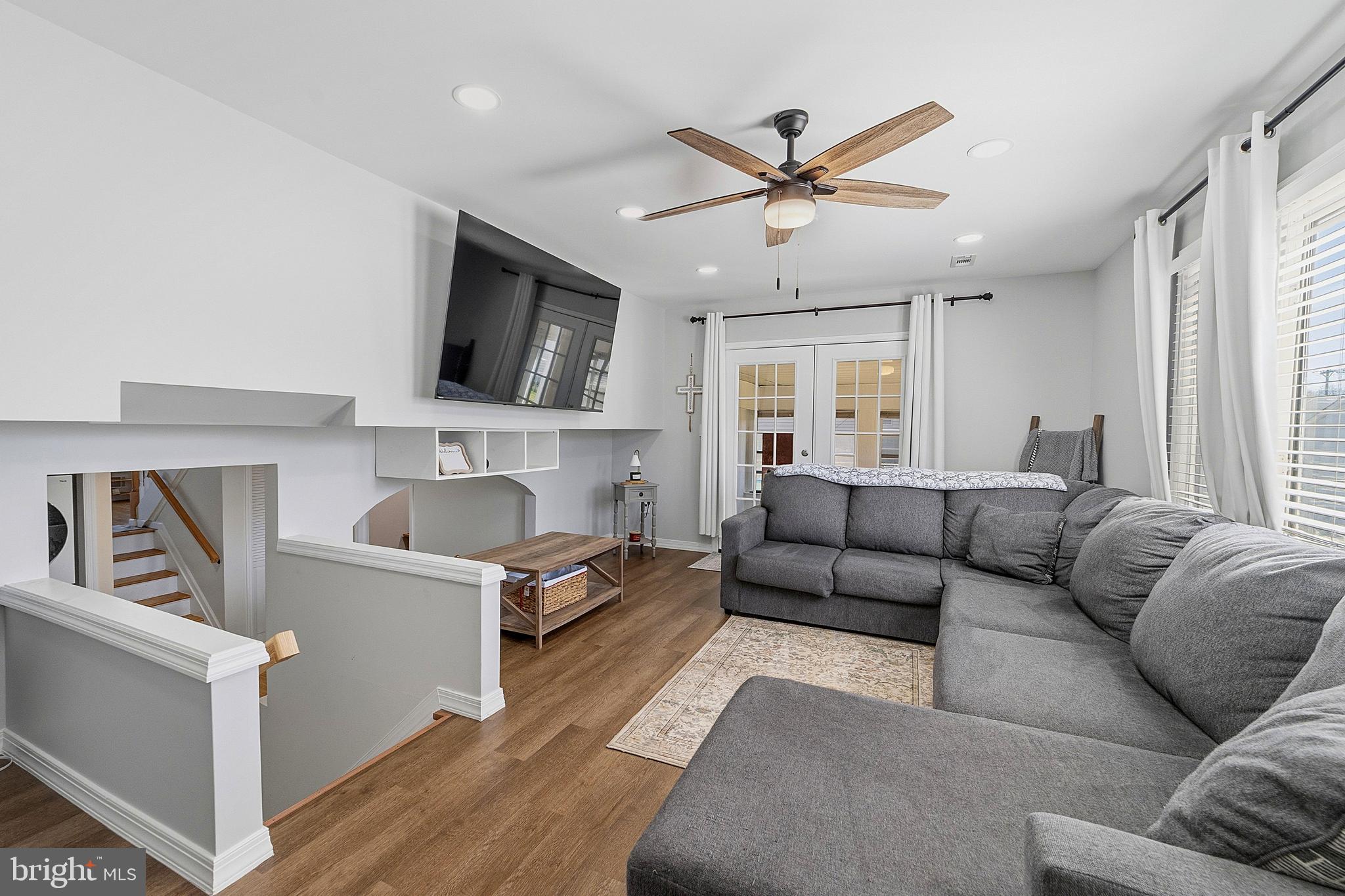 8 Falmouth Road Hamilton, NJ 08620 - Photo 4 of 25