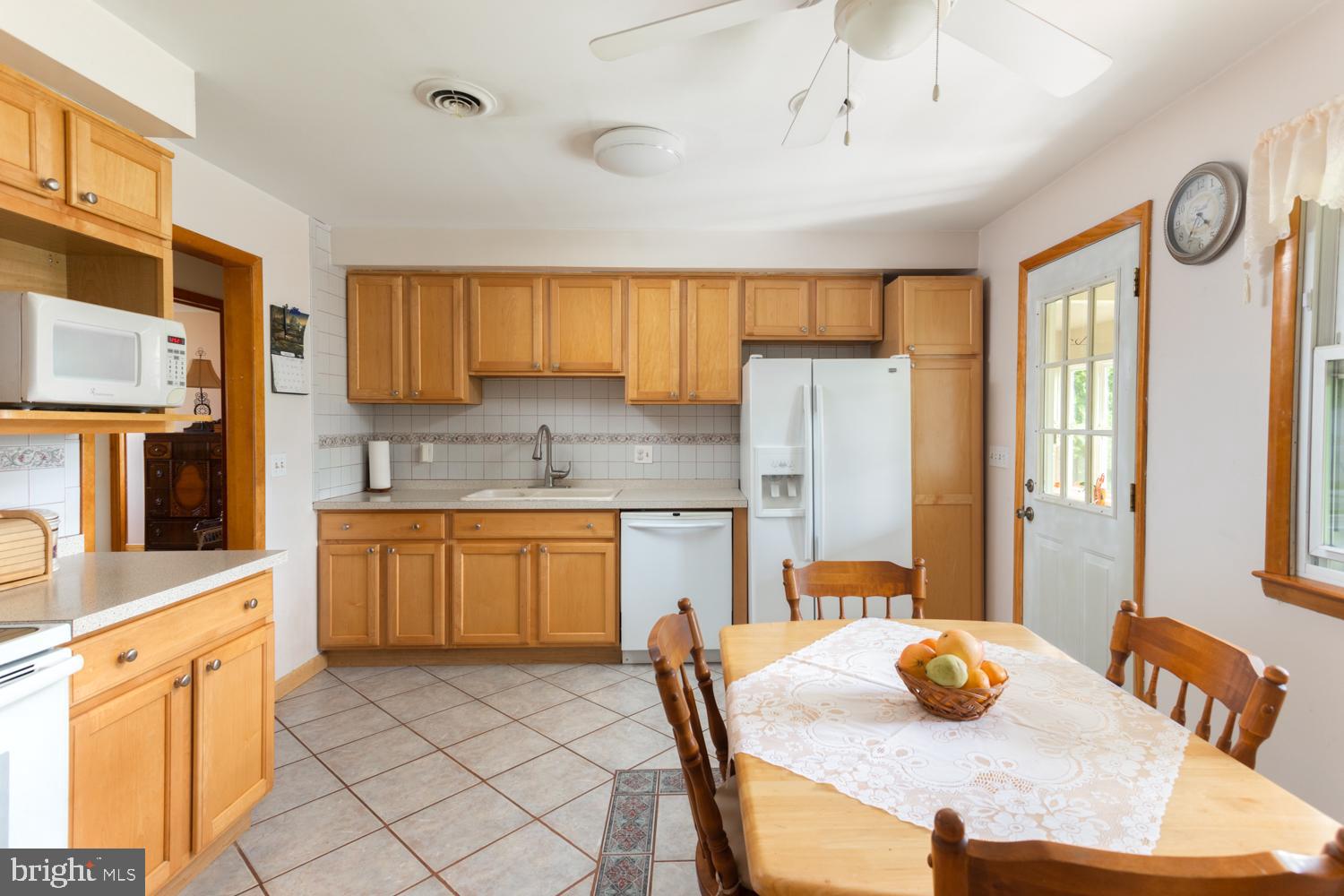 695 7th Street Roebling, NJ 08554 - Photo 11 of 36