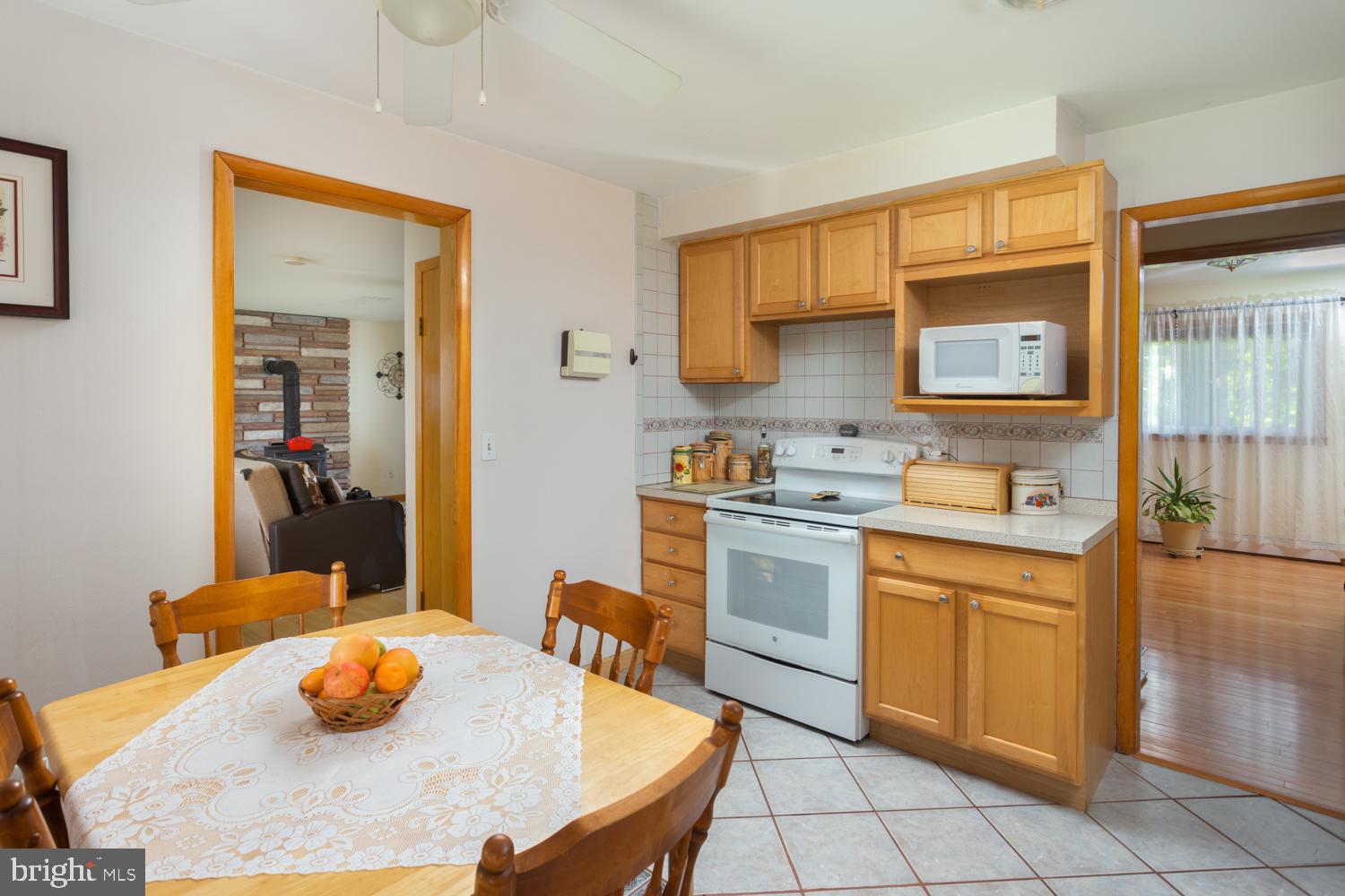695 7th Street Roebling, NJ 08554 - Photo 13 of 36