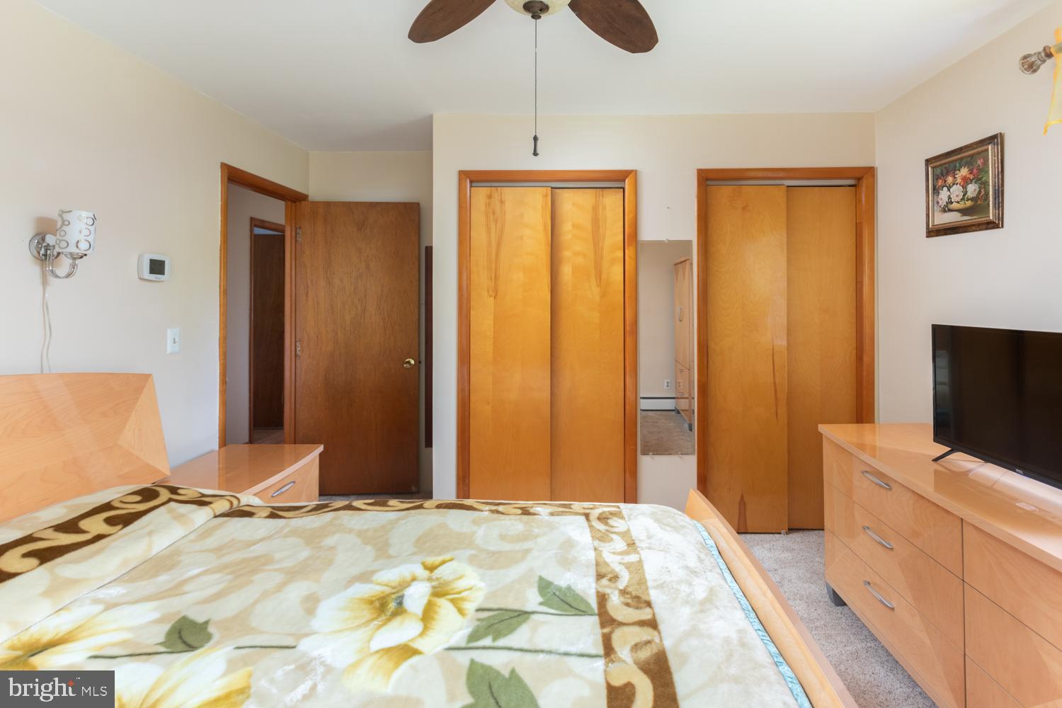 695 7th Street Roebling, NJ 08554 - Photo 16 of 36