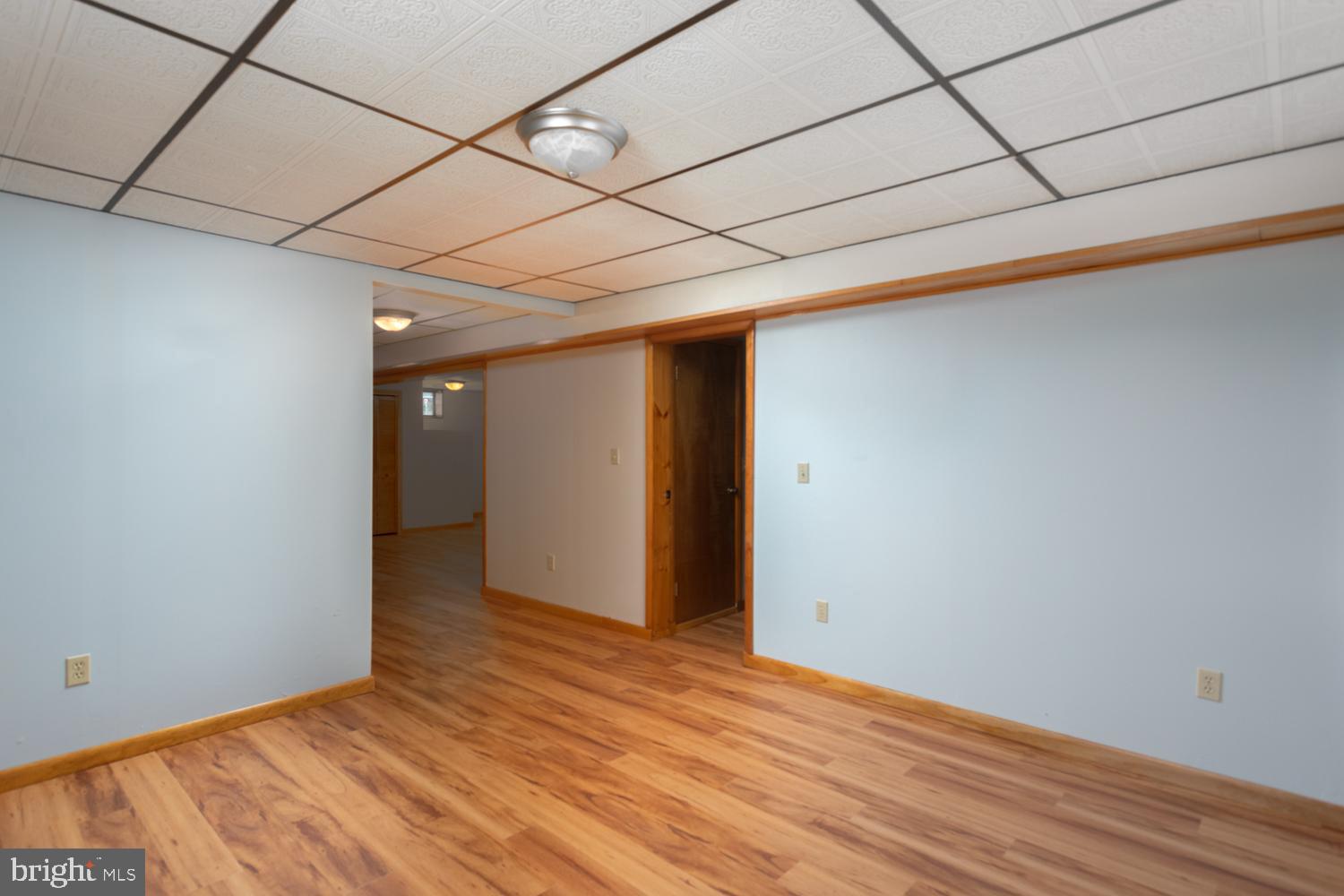 695 7th Street Roebling, NJ 08554 - Photo 27 of 36