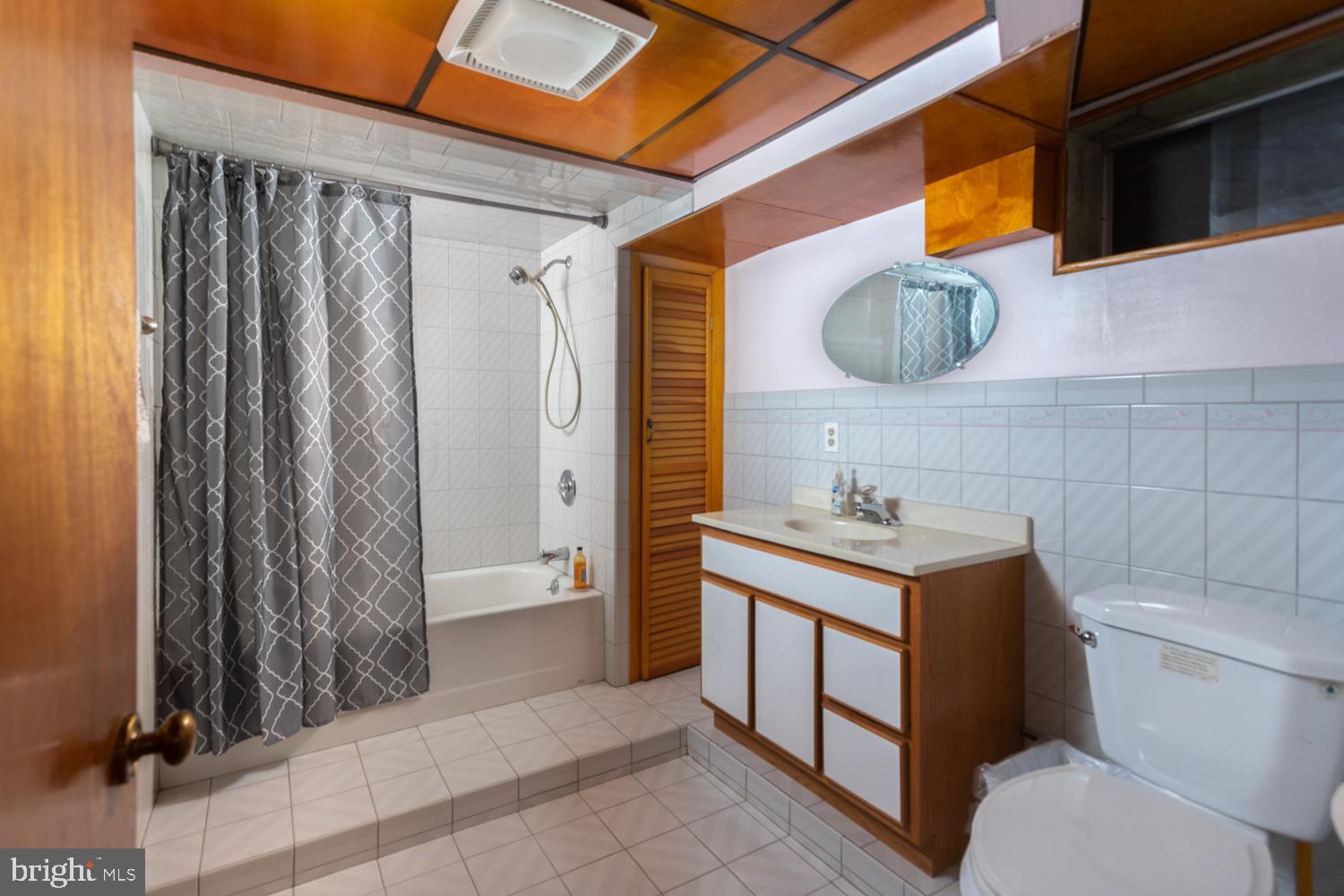 695 7th Street Roebling, NJ 08554 - Photo 28 of 36
