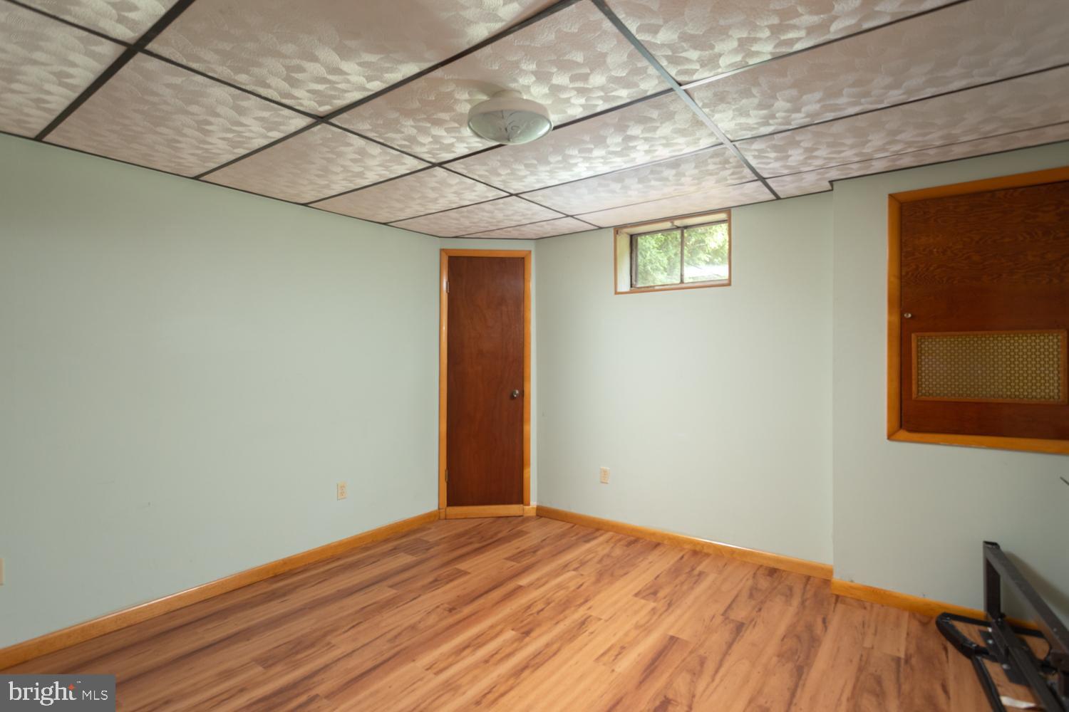 695 7th Street Roebling, NJ 08554 - Photo 29 of 36