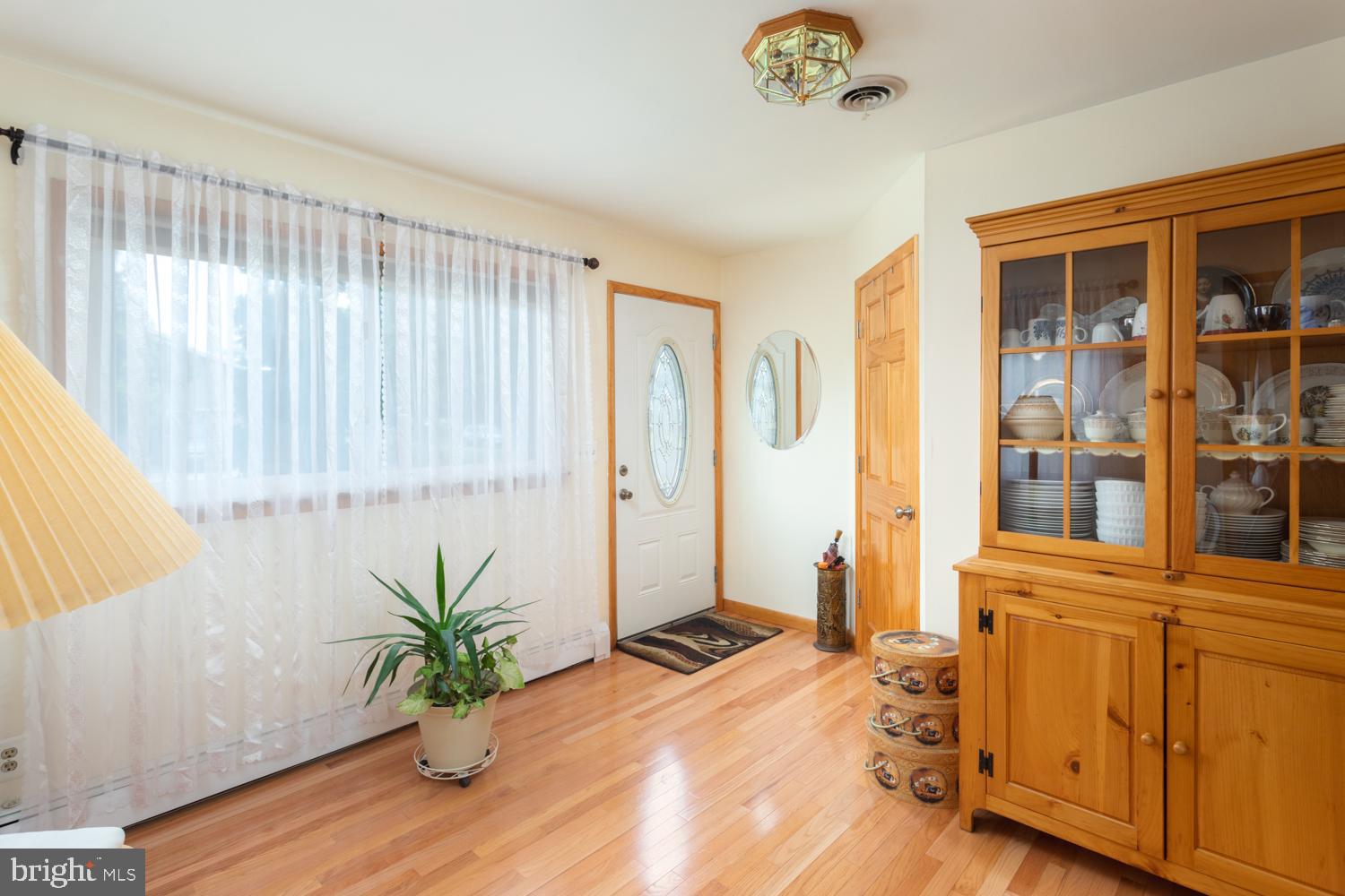 695 7th Street Roebling, NJ 08554 - Photo 5 of 36