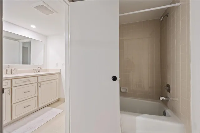 $6,500 | 13307 Polo Club Road, Unit C106, Wellington, FL 33414