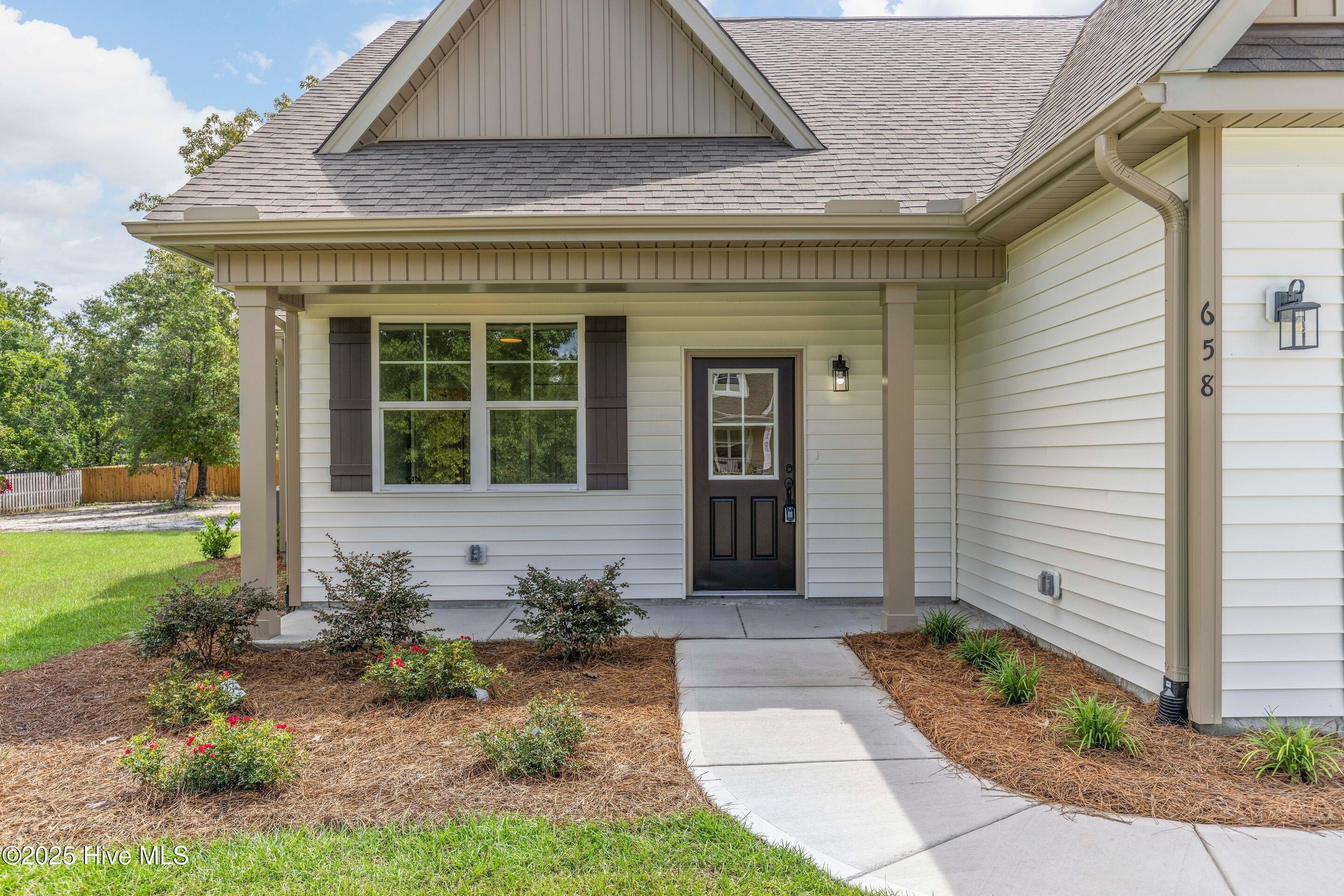 658 Sanctuary Point Southwest Supply, NC 28462 - Photo 6 of 82 mls-IMG_5978