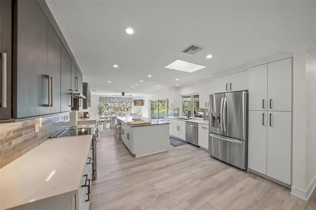 $2,695,000 | 8560 Heron Lagoon Circle, Sarasota, FL 34242