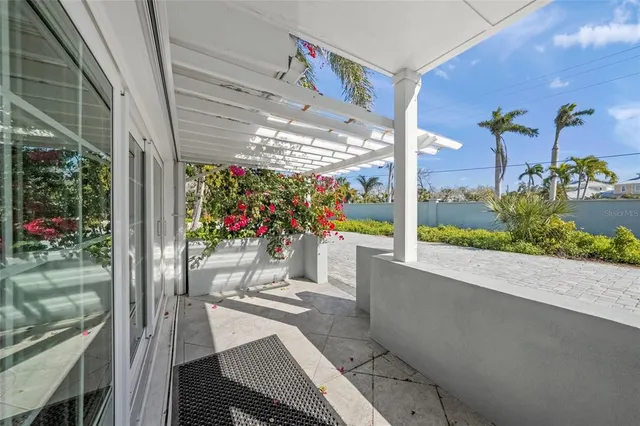 $2,695,000 | 8560 Heron Lagoon Circle, Sarasota, FL 34242