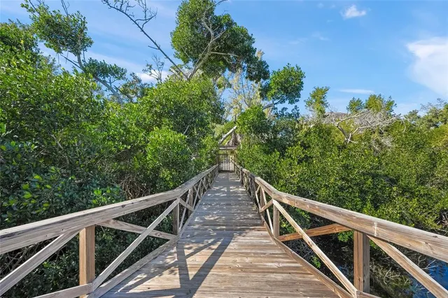 $2,695,000 | 8560 Heron Lagoon Circle, Sarasota, FL 34242