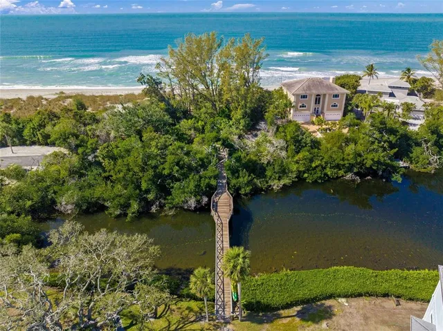 $2,695,000 | 8560 Heron Lagoon Circle, Sarasota, FL 34242