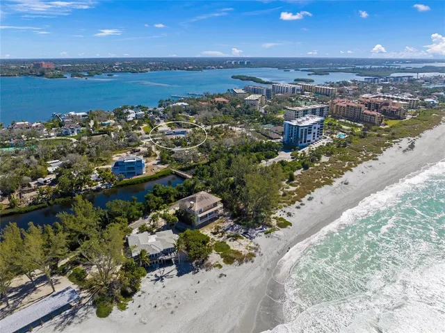 $2,695,000 | 8560 Heron Lagoon Circle, Sarasota, FL 34242