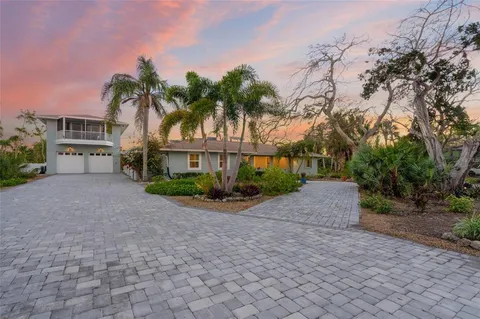$2,695,000 | 8560 Heron Lagoon Circle, Sarasota, FL 34242