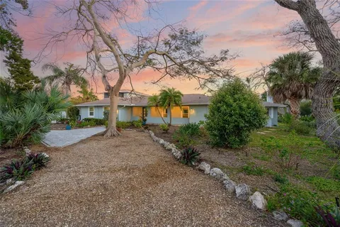 $2,695,000 | 8560 Heron Lagoon Circle, Sarasota, FL 34242