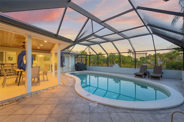 $2,695,000 | 8560 Heron Lagoon Circle, Sarasota, FL 34242