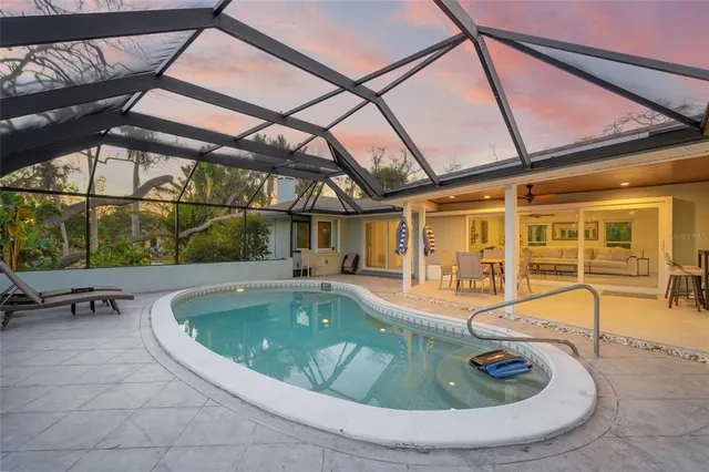 $2,695,000 | 8560 Heron Lagoon Circle, Sarasota, FL 34242