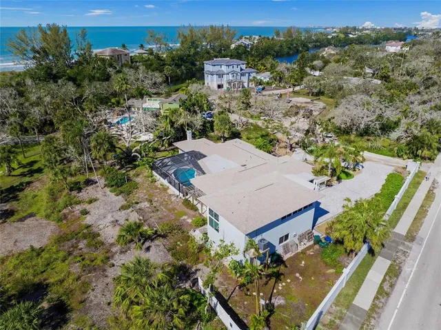 $2,695,000 | 8560 Heron Lagoon Circle, Sarasota, FL 34242