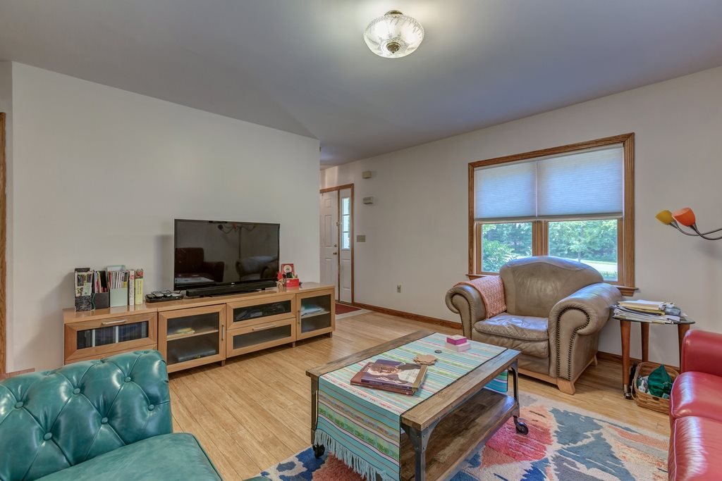 11 Captain Seaver Road Brookline, NH 03033 - Photo 13 of 40