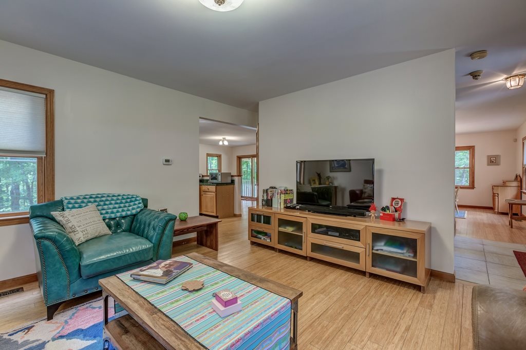 11 Captain Seaver Road Brookline, NH 03033 - Photo 14 of 40
