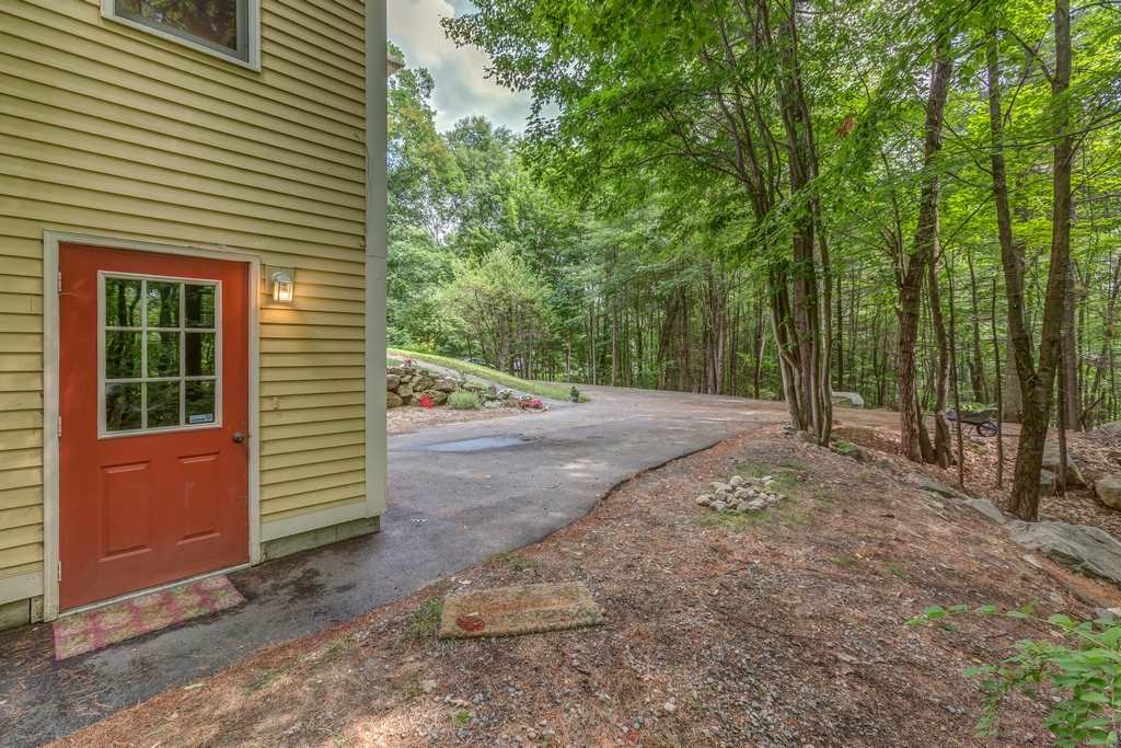 11 Captain Seaver Road Brookline, NH 03033 - Photo 36 of 40