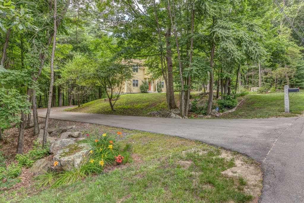 11 Captain Seaver Road Brookline, NH 03033 - Photo 38 of 40